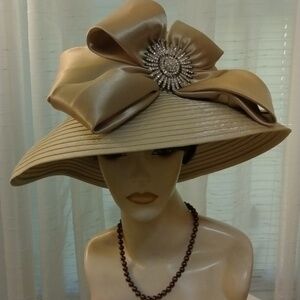 Beautiful 5" Brim Kentucky Derby Women's Lg Rhinestone Accent Dress Church Hat